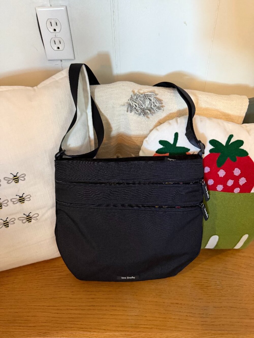 Like New Vera Bradley Performance Twill Triple Compartment Crossbody – Black